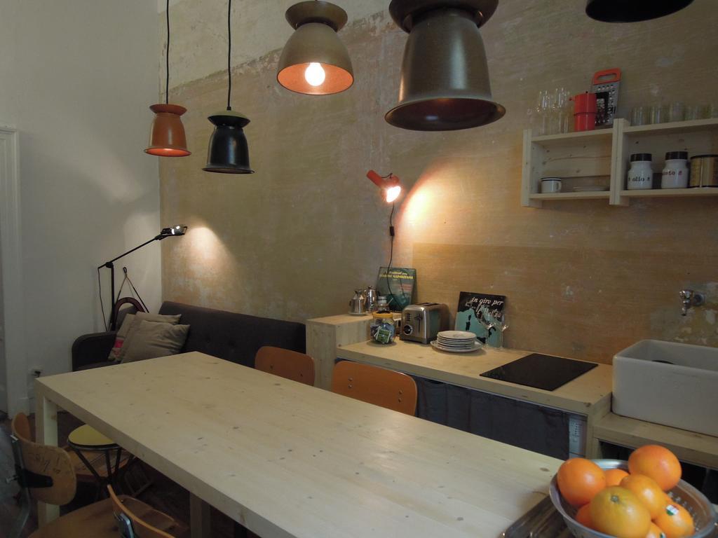V12 Design Apartment Mailand